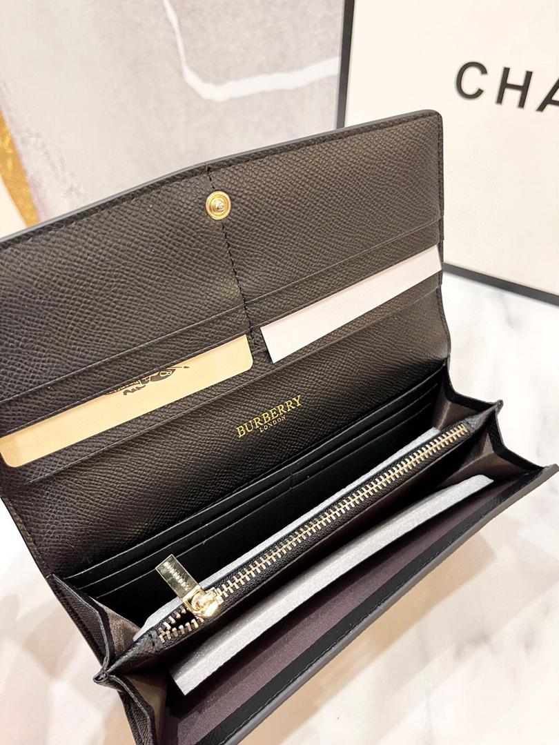 BB purse