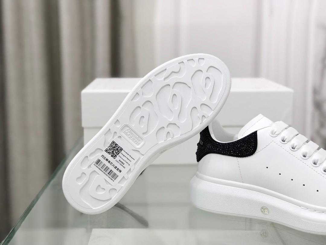 MQ sparkle shoes