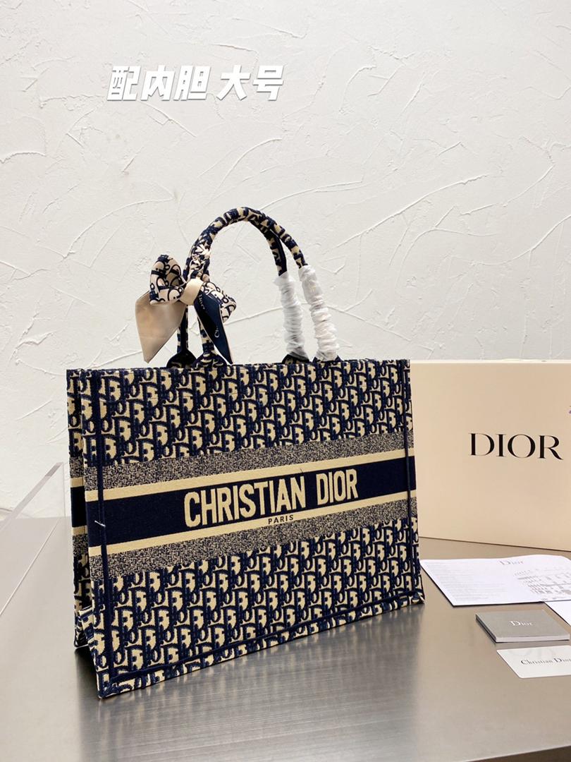 CD shoppers bag