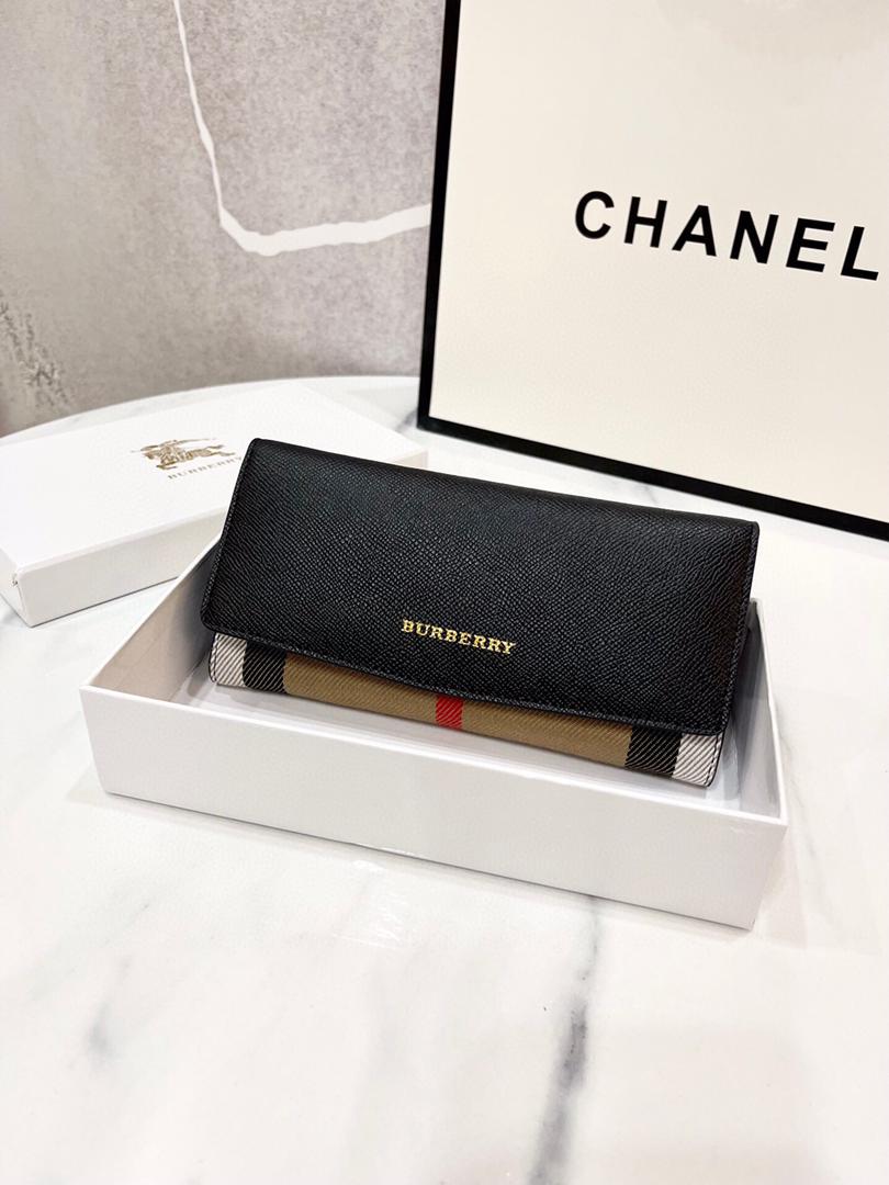 BB purse