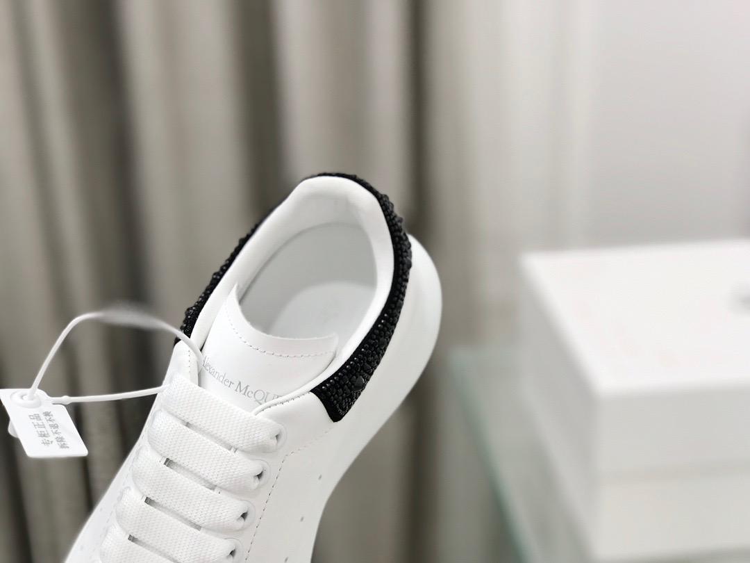 MQ sparkle shoes
