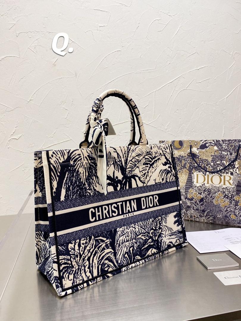 CD shoppers bag