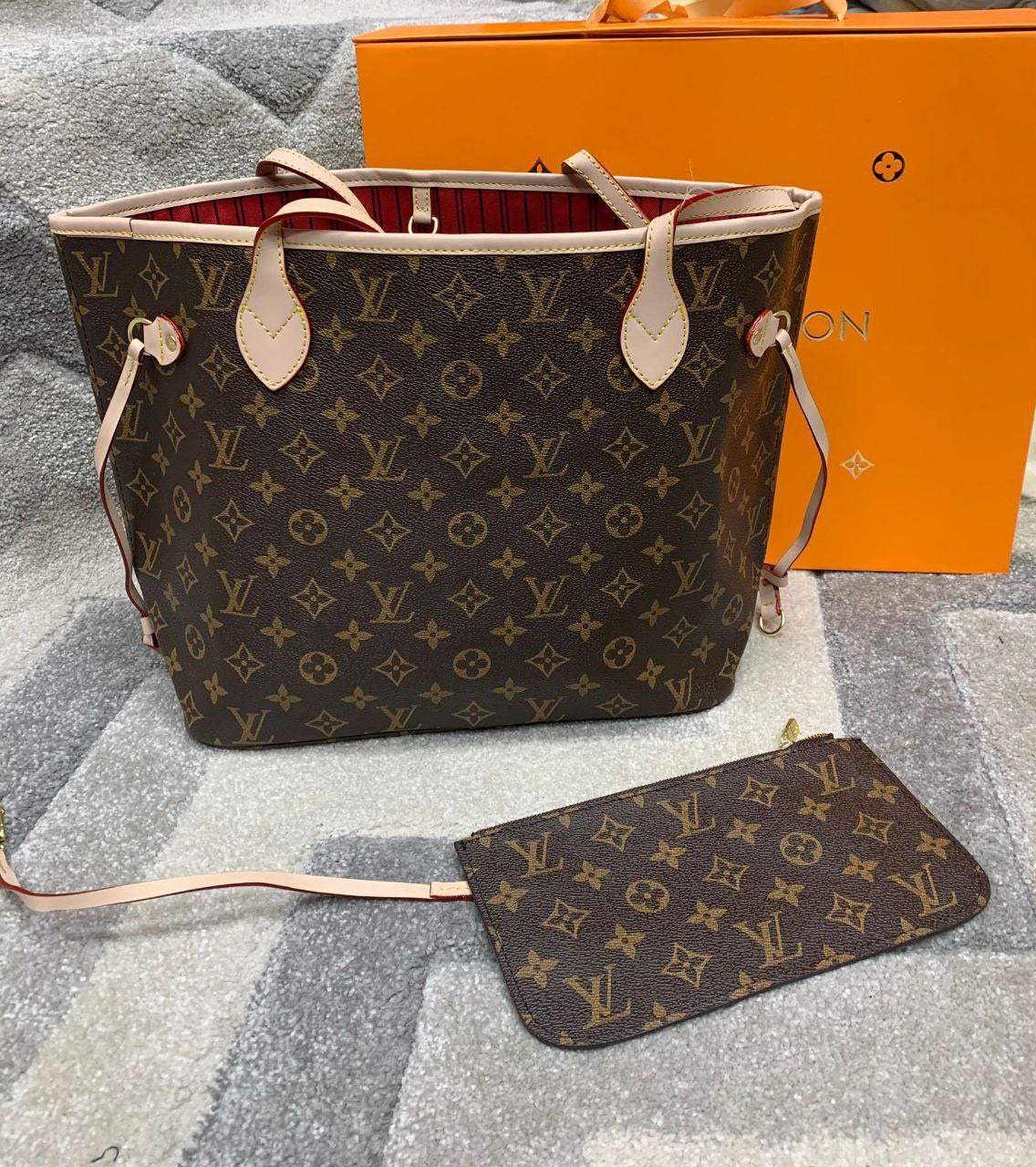 VV Neverfull