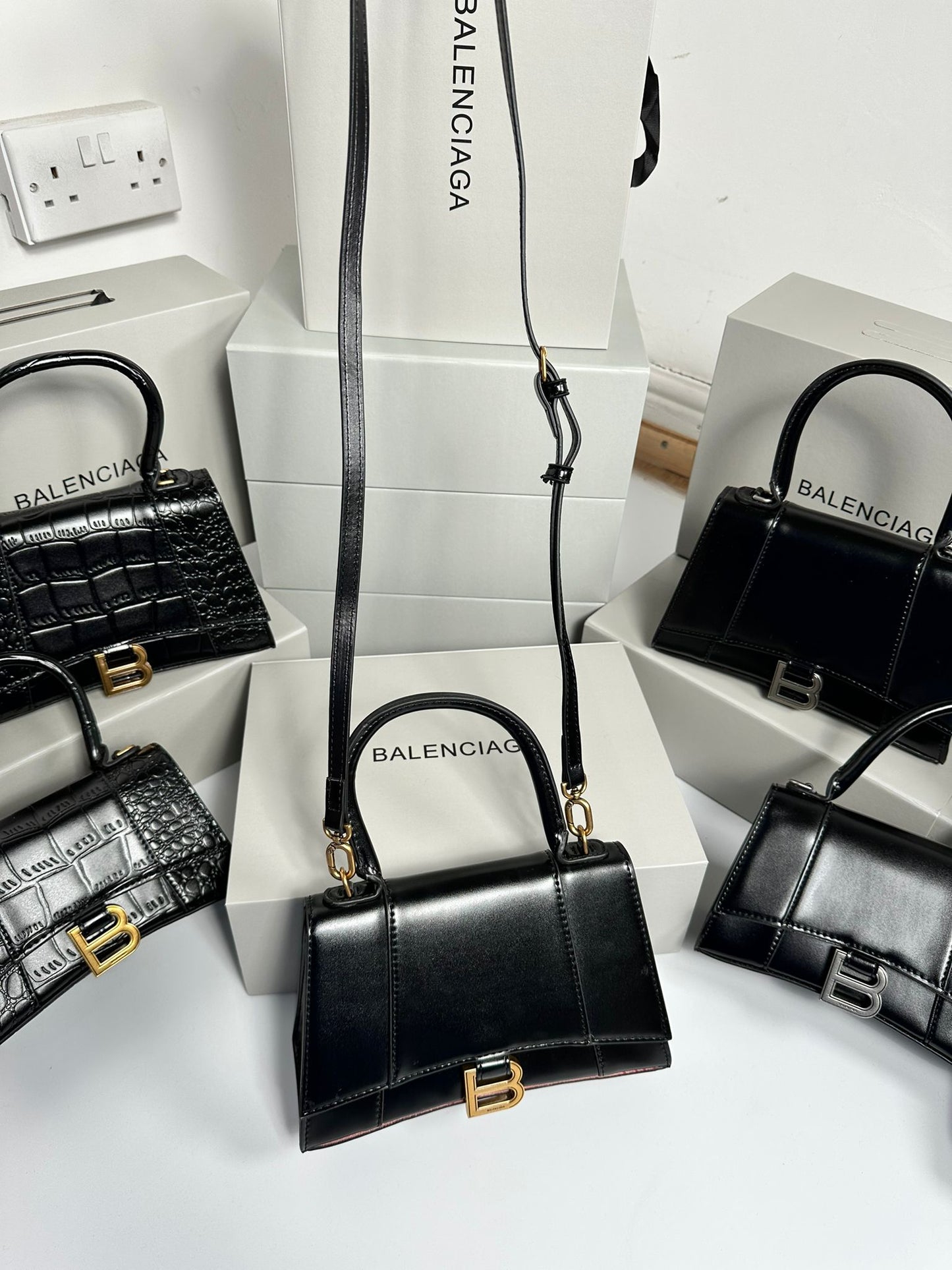 BB hourglass bag