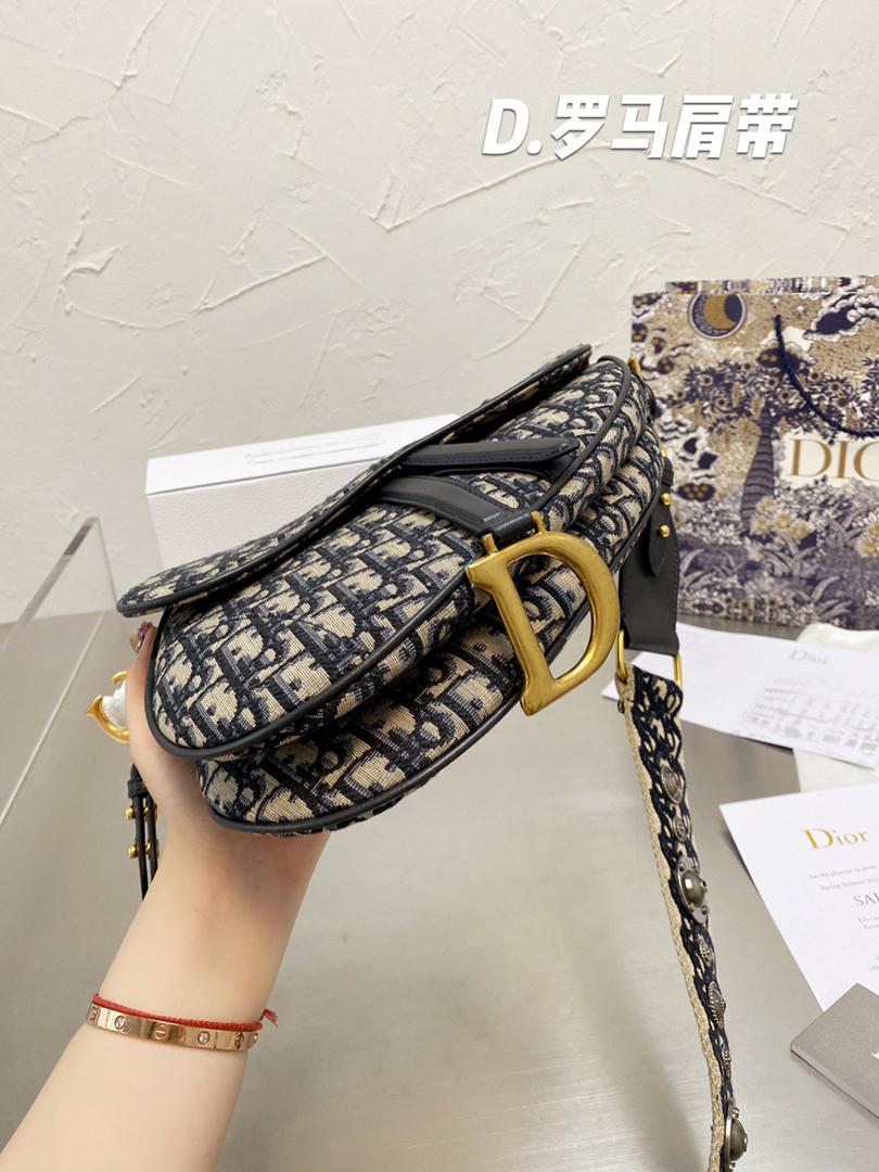 D saddle bag