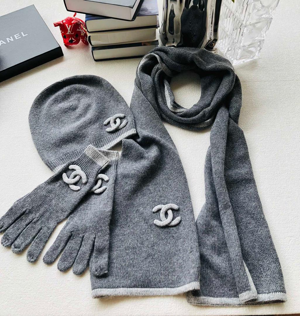 Cc scarf sets
