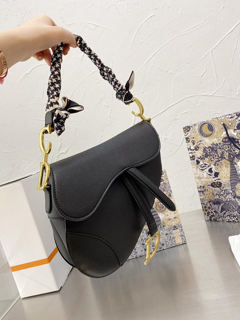 D saddle bag