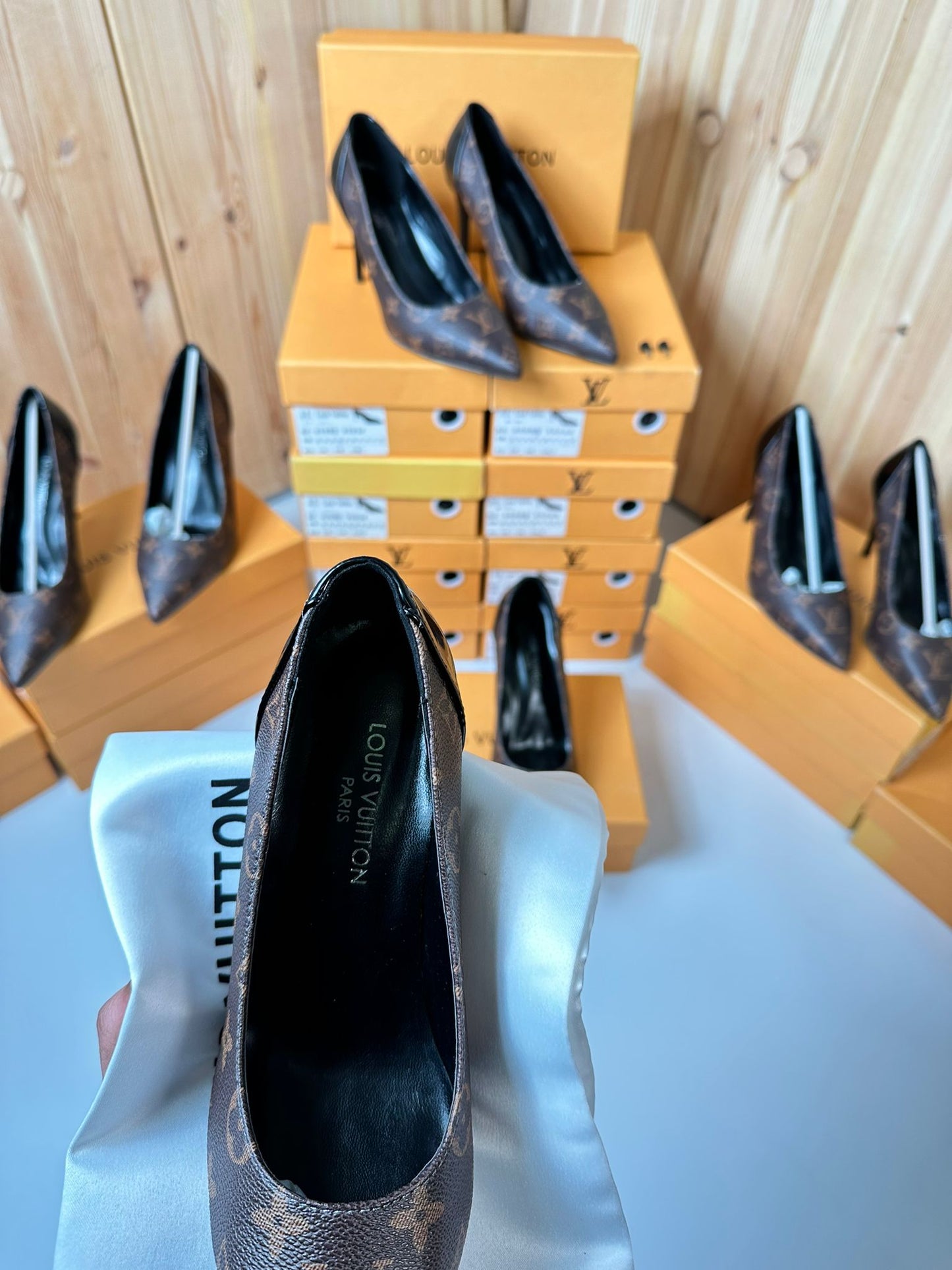 Vv heels