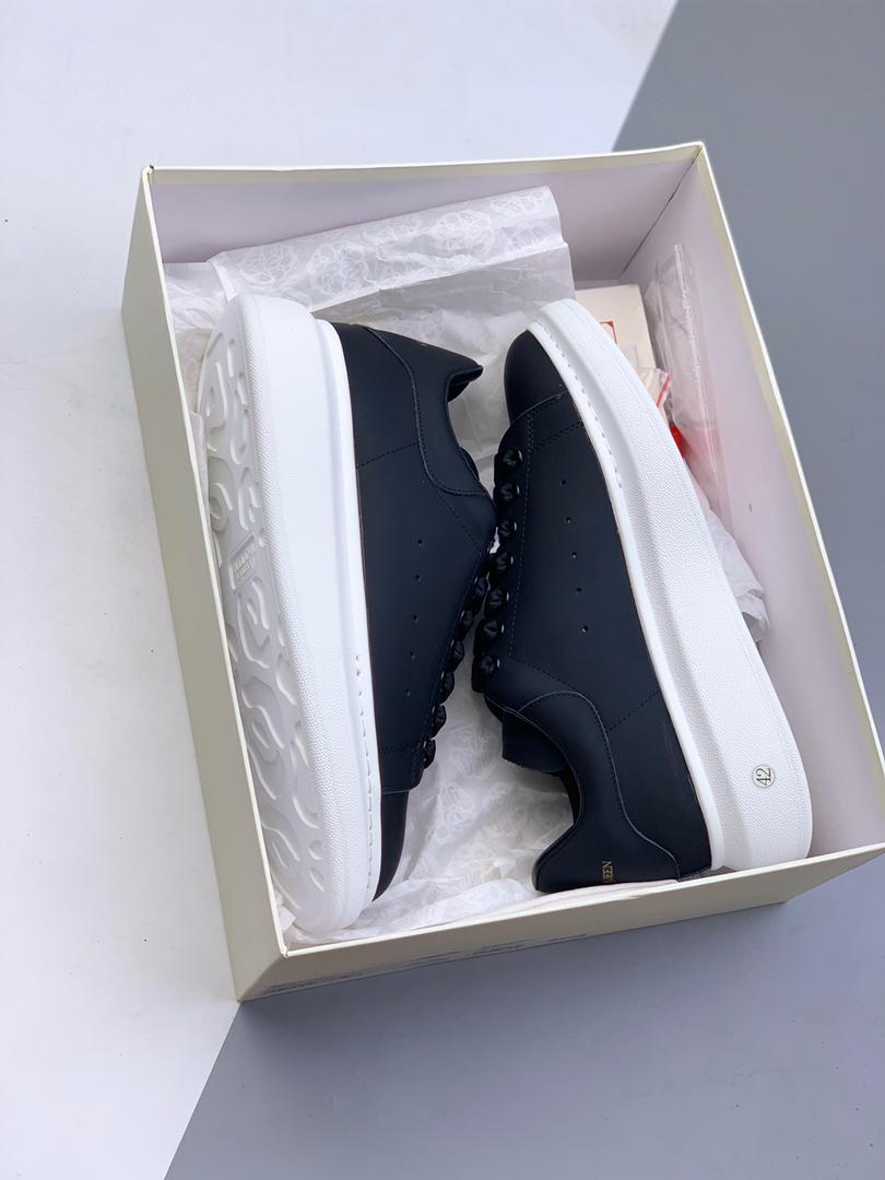 MQ shoes