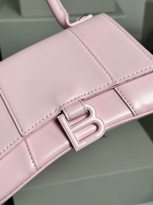 BB hourglass bag