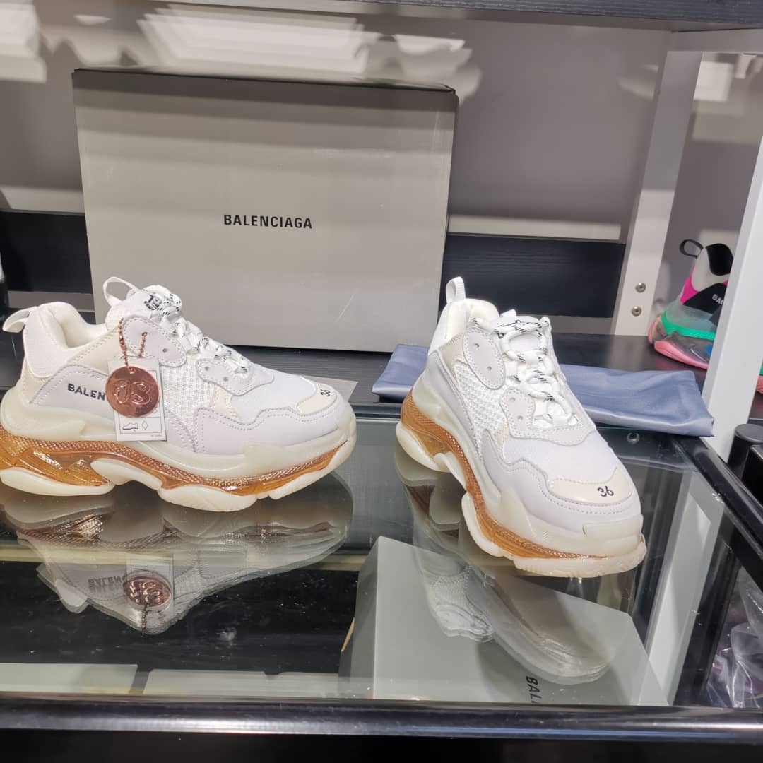 Nude triple s