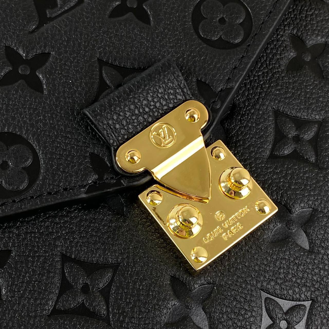 VV BAG