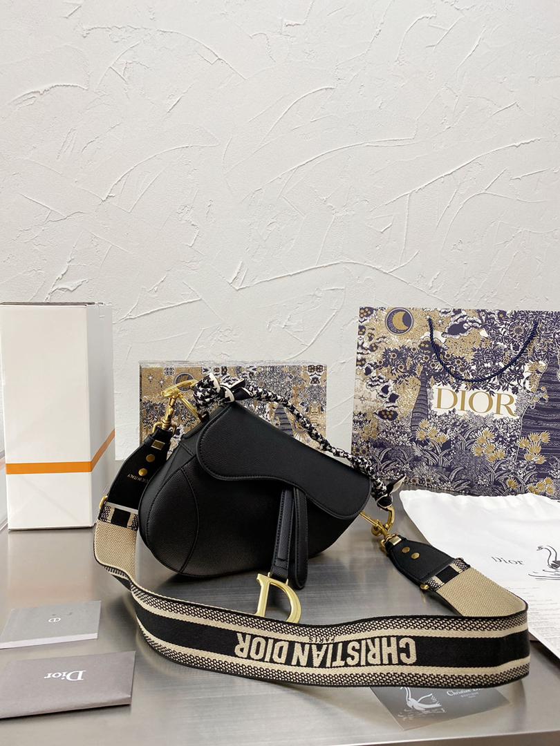 D saddle bag