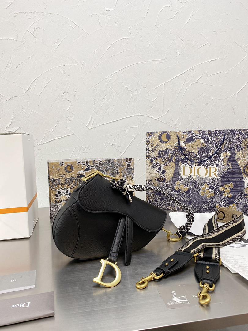 D saddle bag