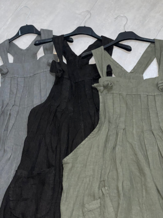 Pleat dungarees