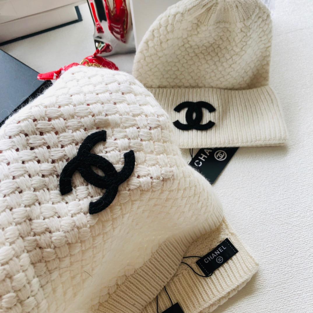 Cc hat & scarf sets