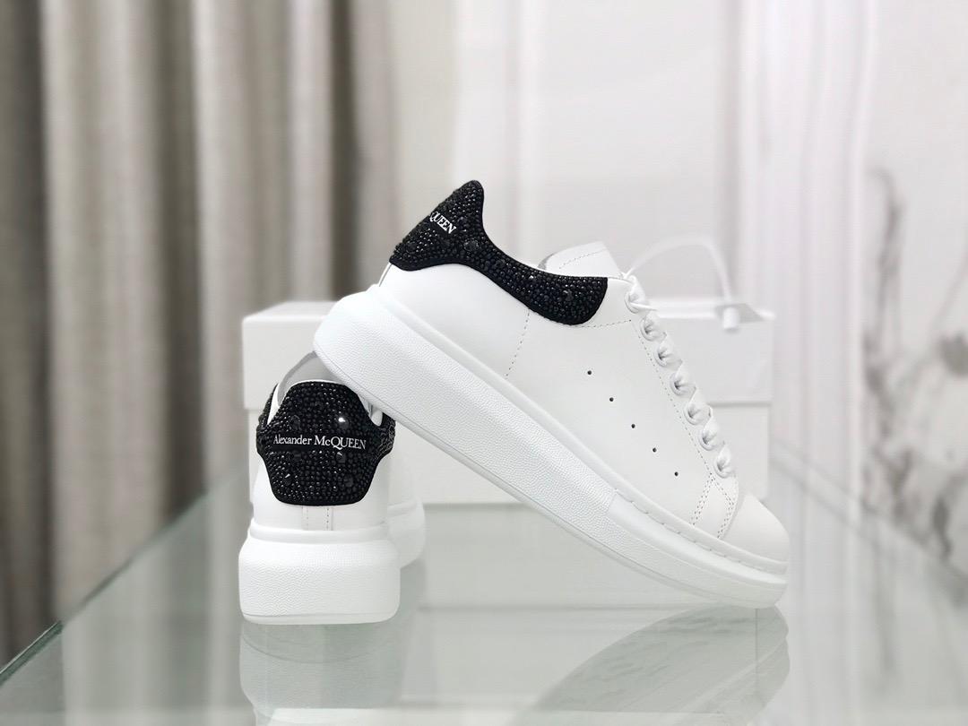 MQ sparkle shoes