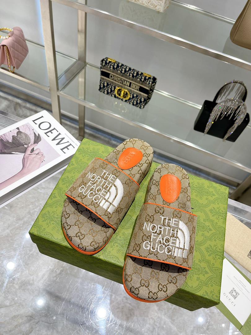 GG slipper