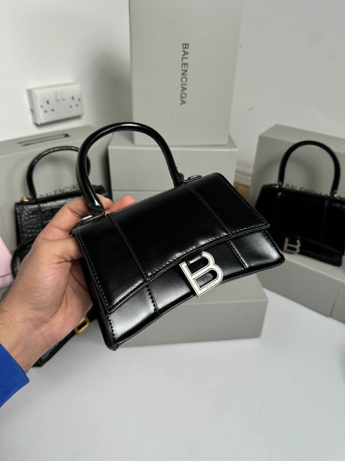 BB hourglass bag
