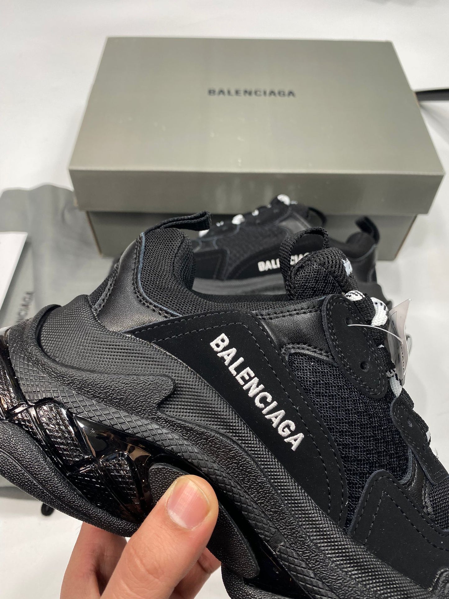 BC TRAINERS BLACK