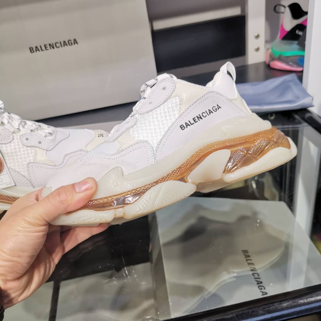 Nude triple s